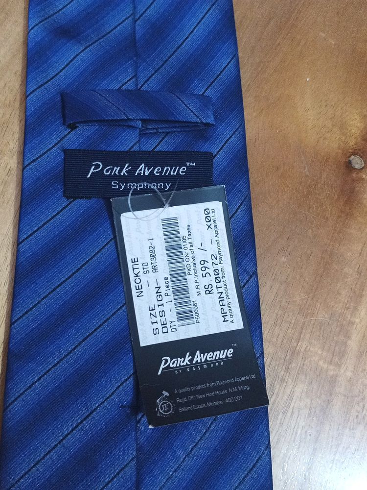 Parkavenue Tie New With Tag