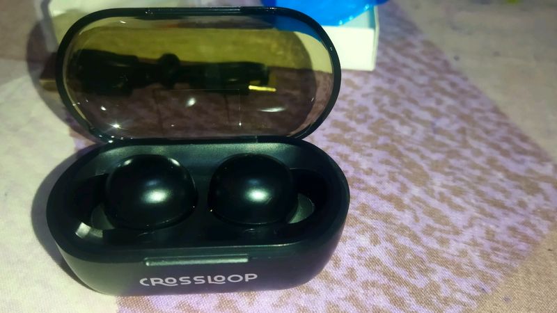 Earbuds Crossloop