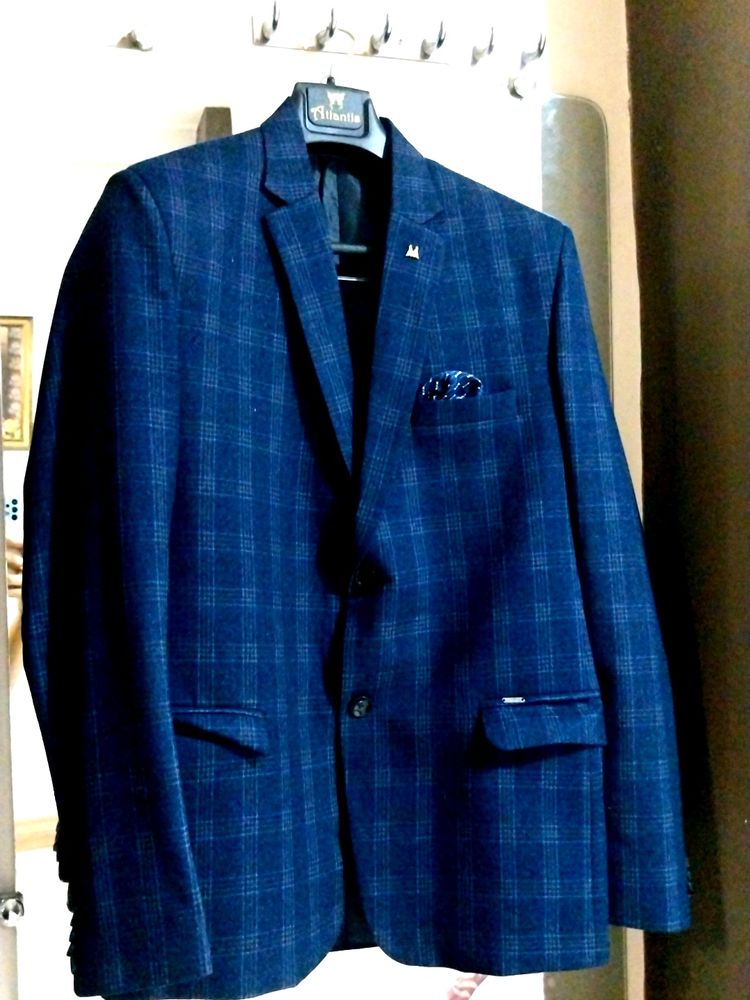 Navy blue check pattern blazer