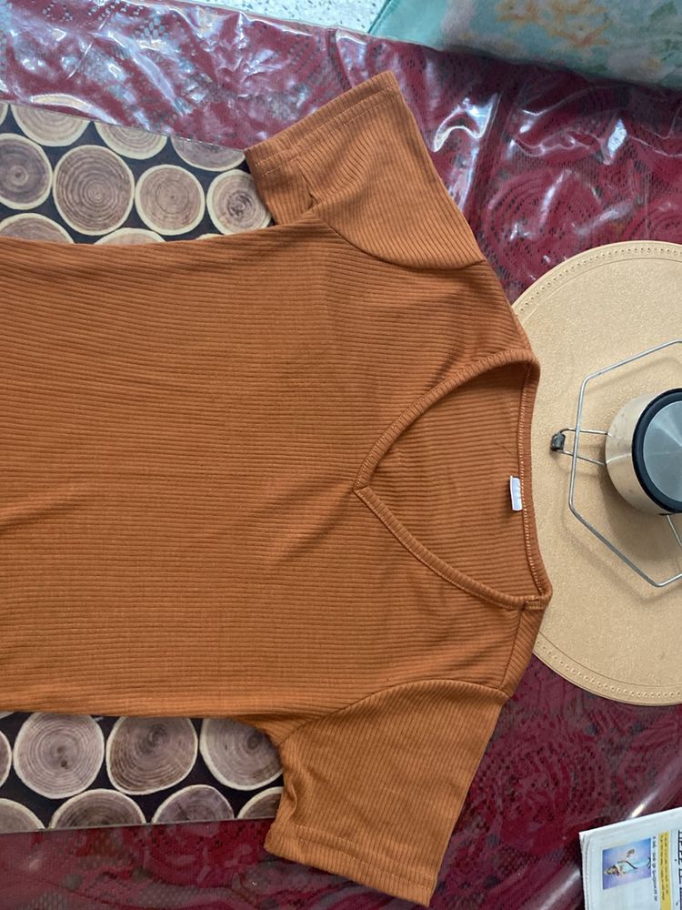 trendy brown crop top