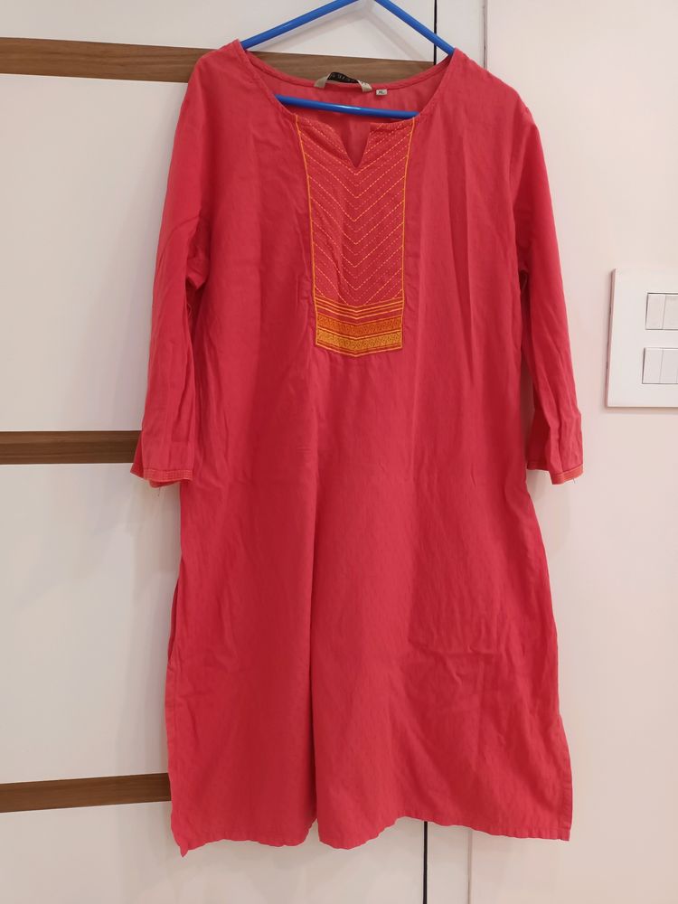 Avaasa Coral Pink Kurti XL With Yoke Embroidery