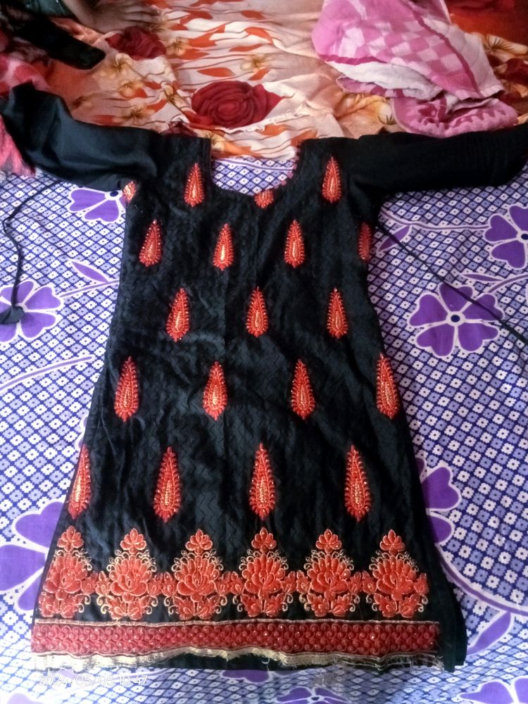 A Beautiful Red & Black Colour Kurti