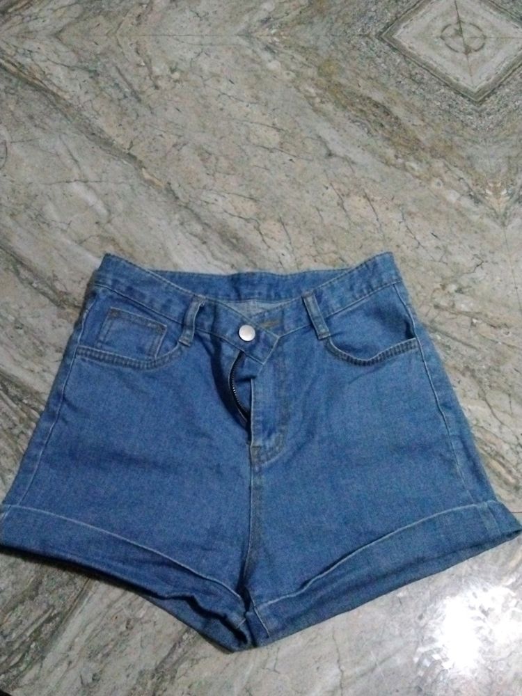 short jeans pant