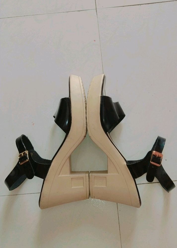 3.5 Inch Black Heels