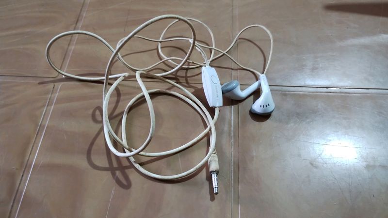 Samsung Wired Earphones