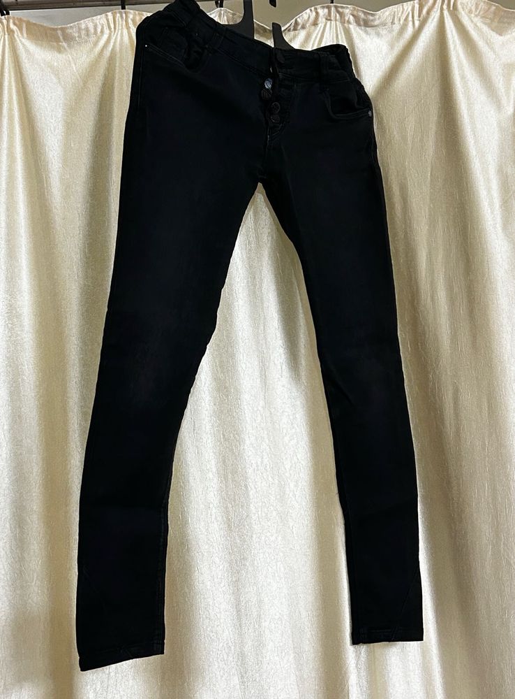 M+1 Black skinny jeans