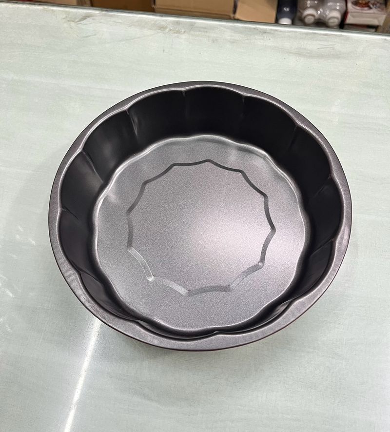 Flower Shape Cake Tin