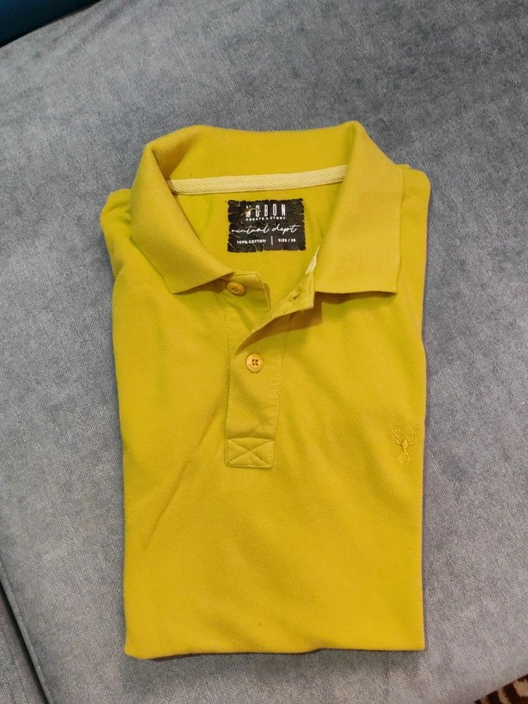 Yellow Tshirt Minimal Usage Good Quality