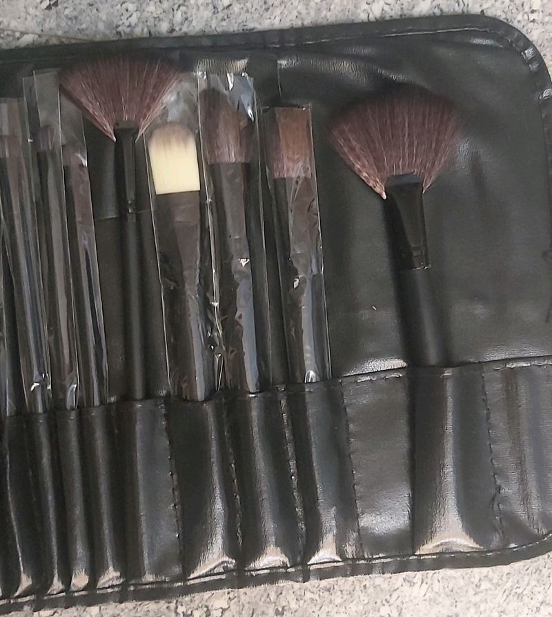 New 24 Makeup Brush