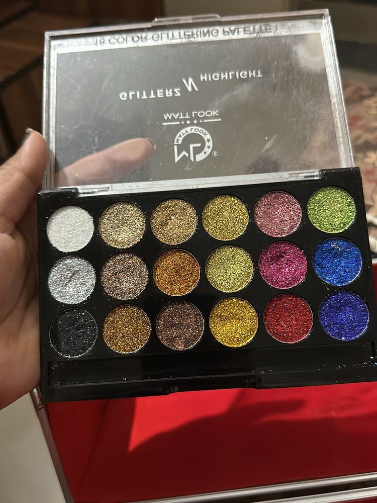 Longlastic Glitter Eyeshadow Palette