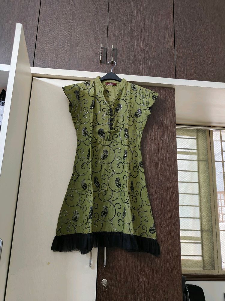 Pretty Green Kurthi