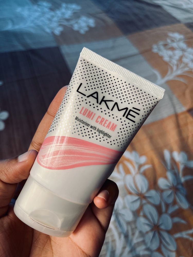 Lakme Lumi Cream