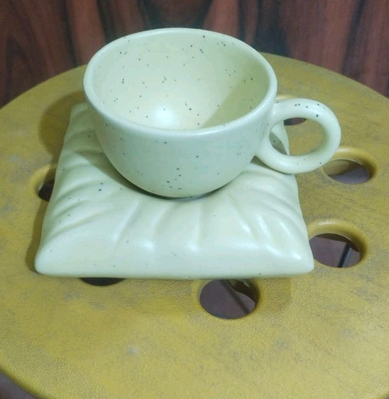 New Ceramic Pillow Shaped Saucer And Cup