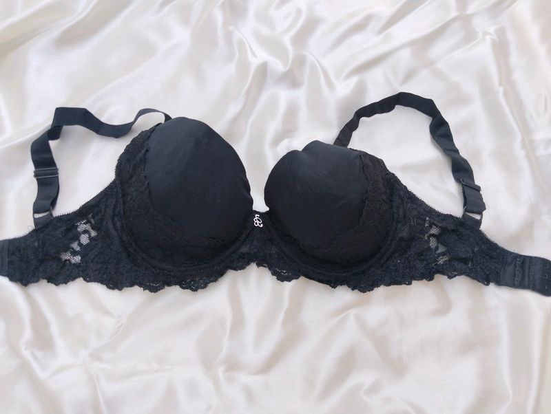 Bra 38D