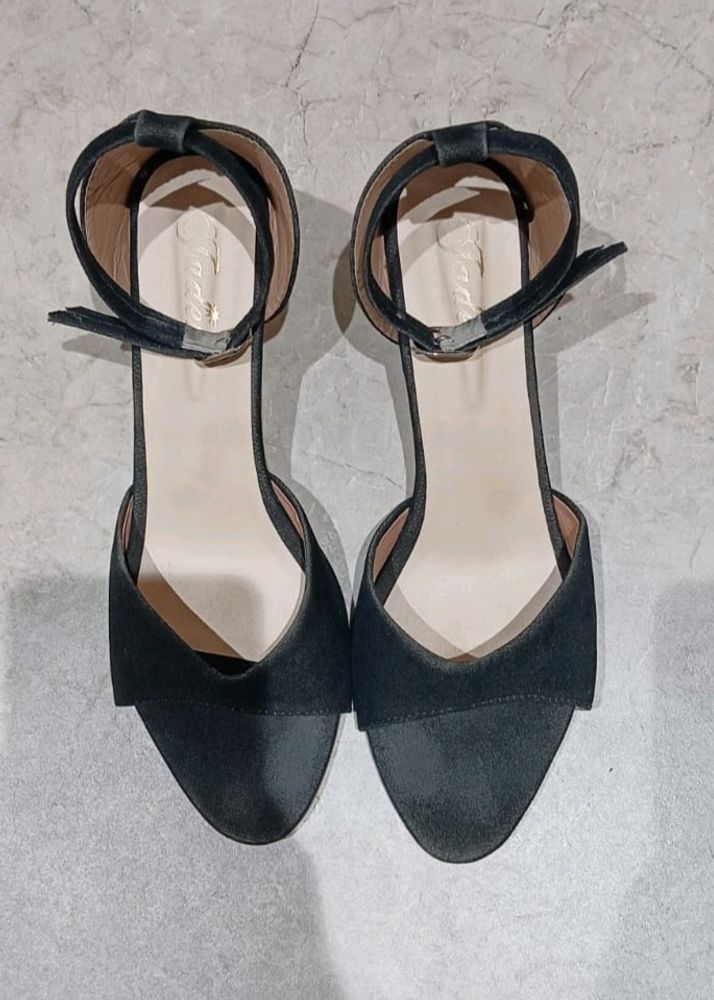 🛑SALE🛑Fancy Black Heels