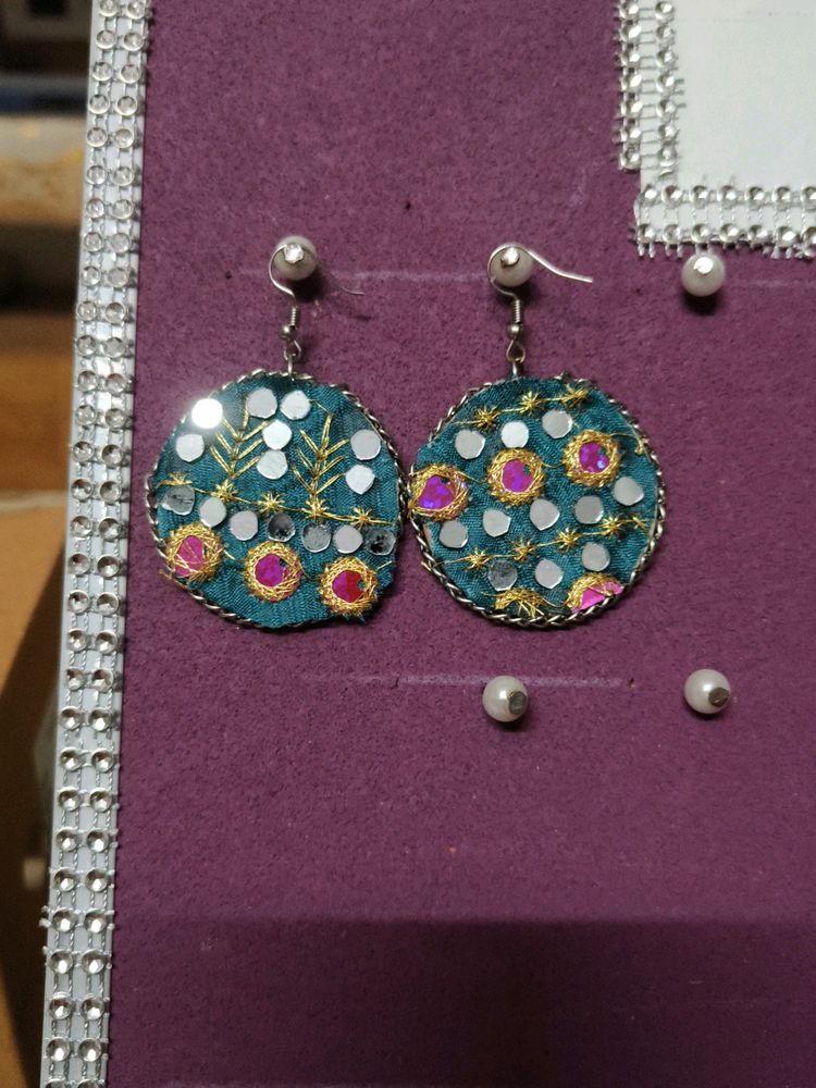 Latkan earrings