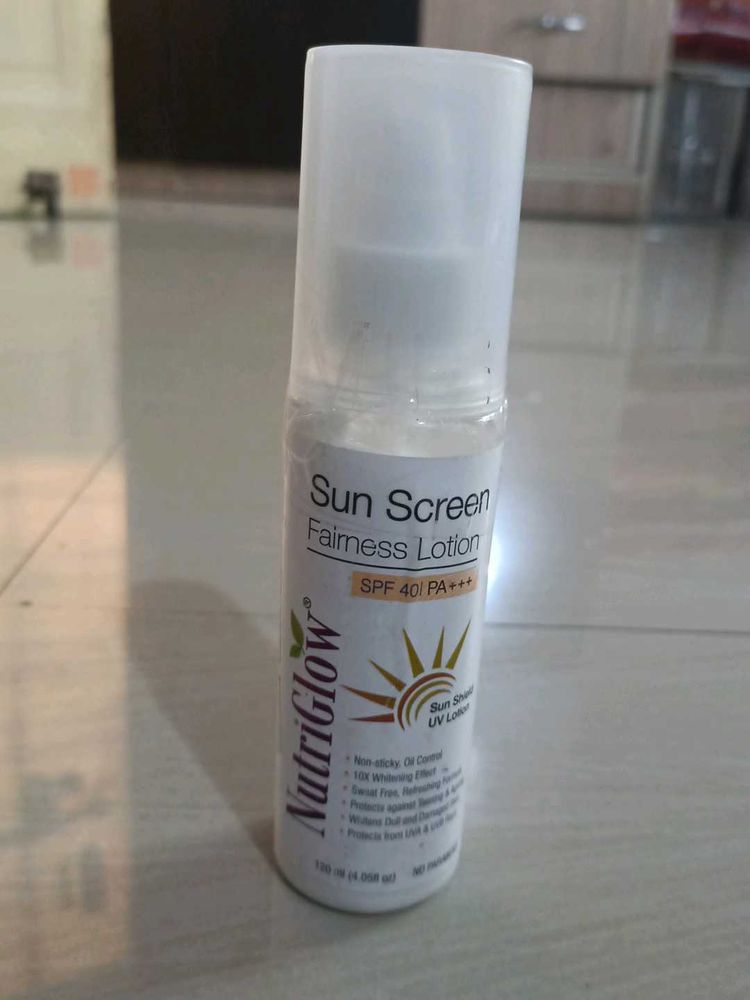 NutriGlow Sunscreen Lotion SPF 40 PA+++