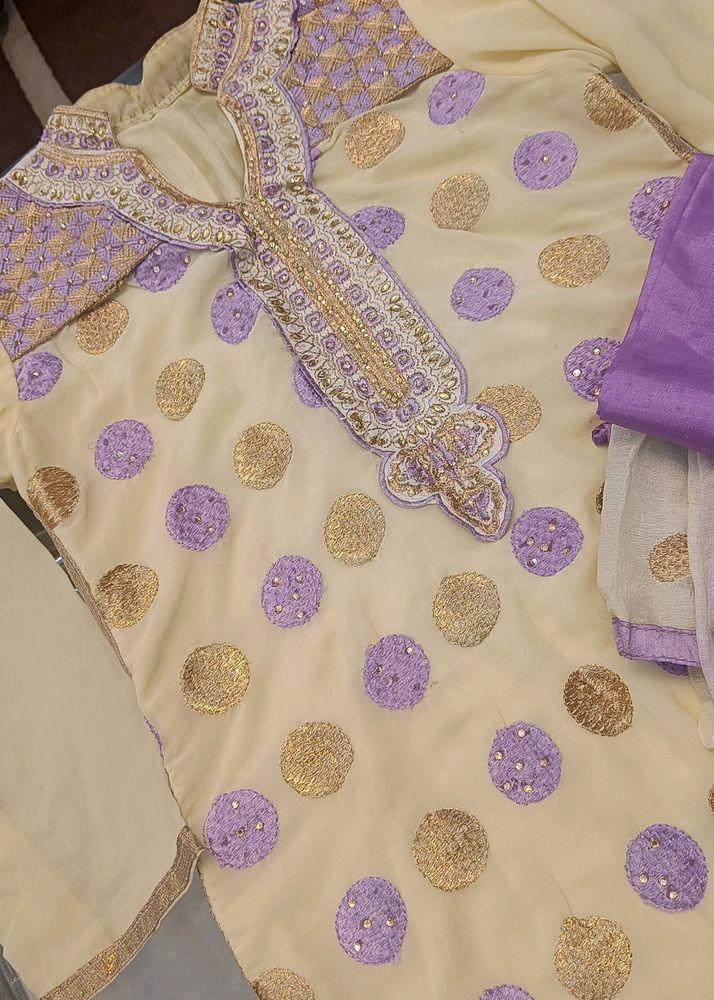 Kurti💜