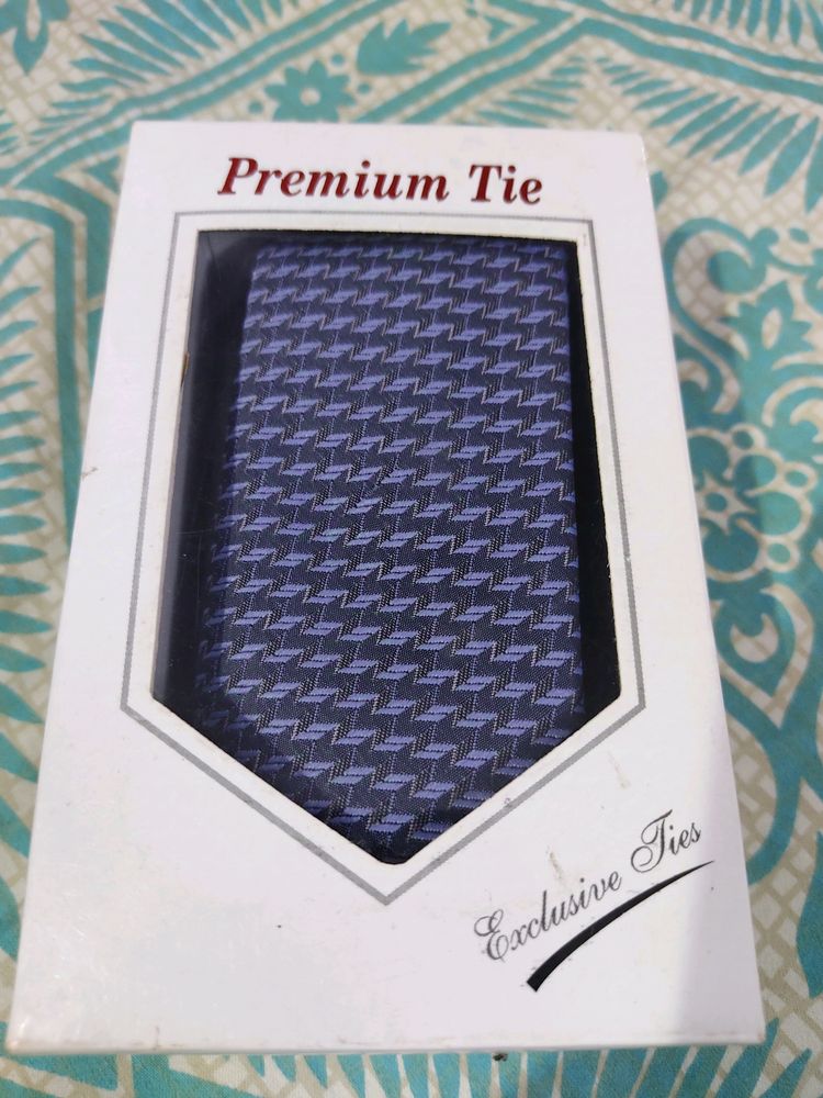 New Set Of Tie &Pocket Square