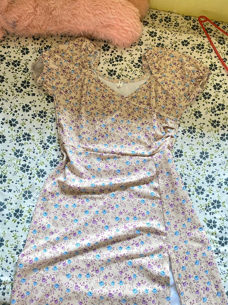 Summer Dress , Below The Knee