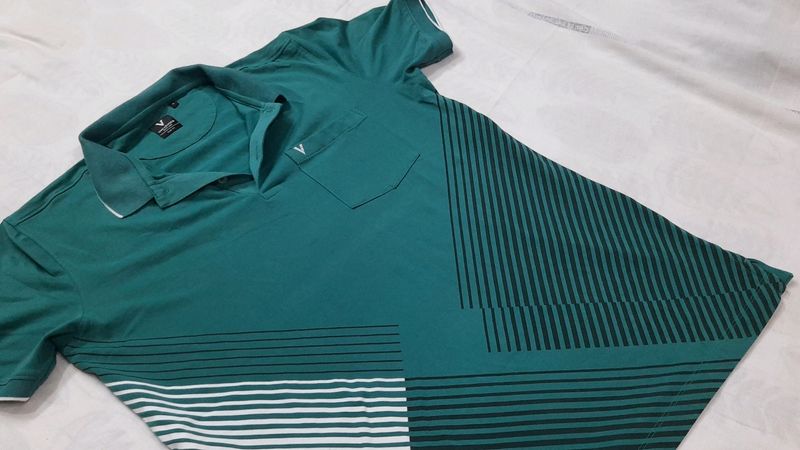 ☆Van Heusen Green T Shirt☆