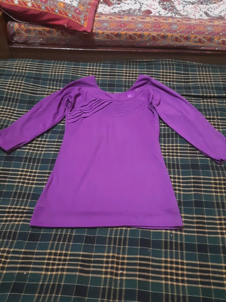 Top Like New Good Condition