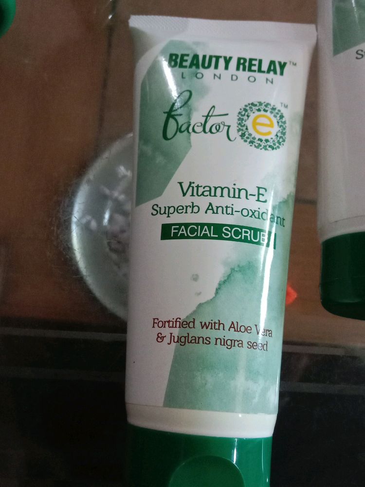 Vitamin E Superb Anti Oxidant Facial Scrub