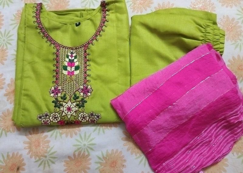 Kurta With Dupatta And Bottom wear