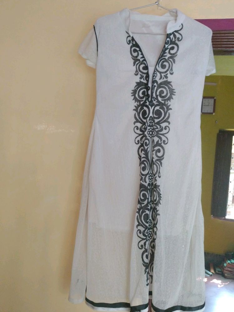 Georgette Short Sleeve Kurta Black And White