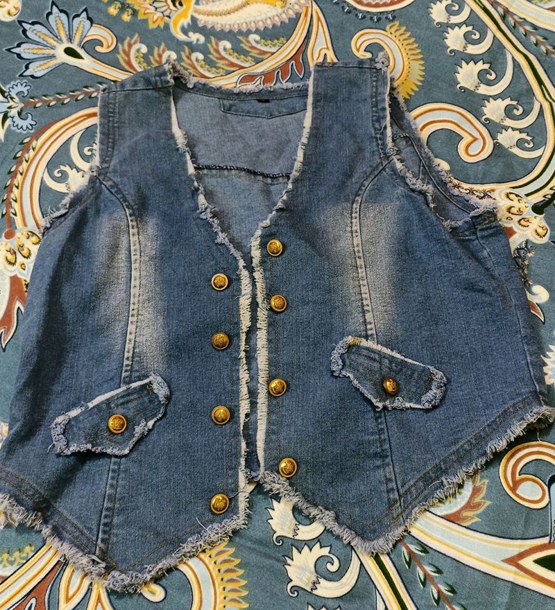 Half Sleeves Denim Jacket