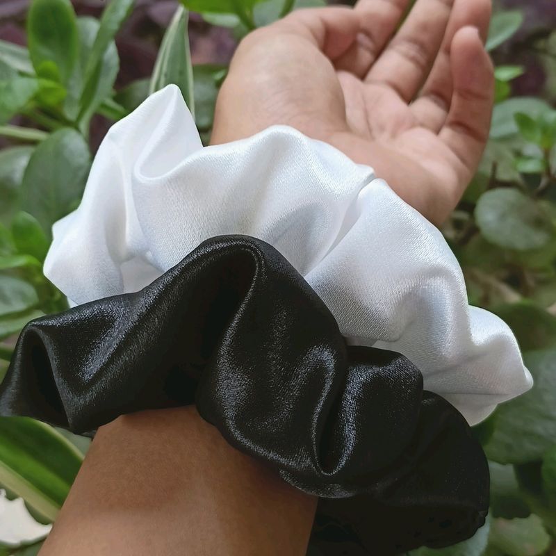 Stylish B&W Scrunchies