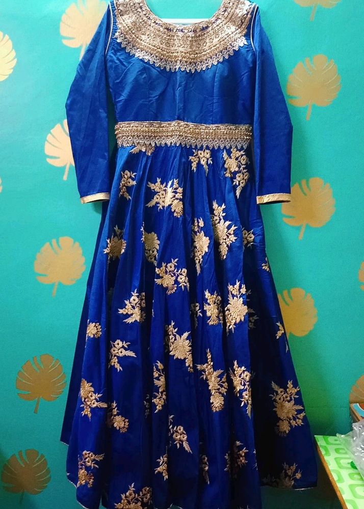 ✨ Beautiful Royal Blue Gown✨