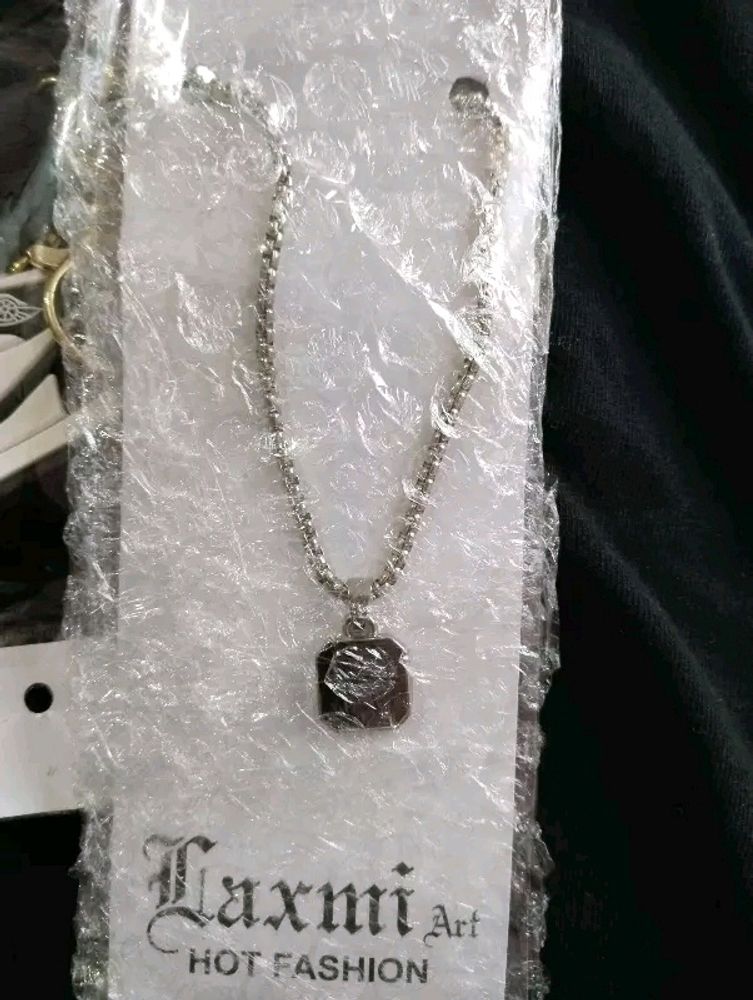 Black Stone Pendant Chain