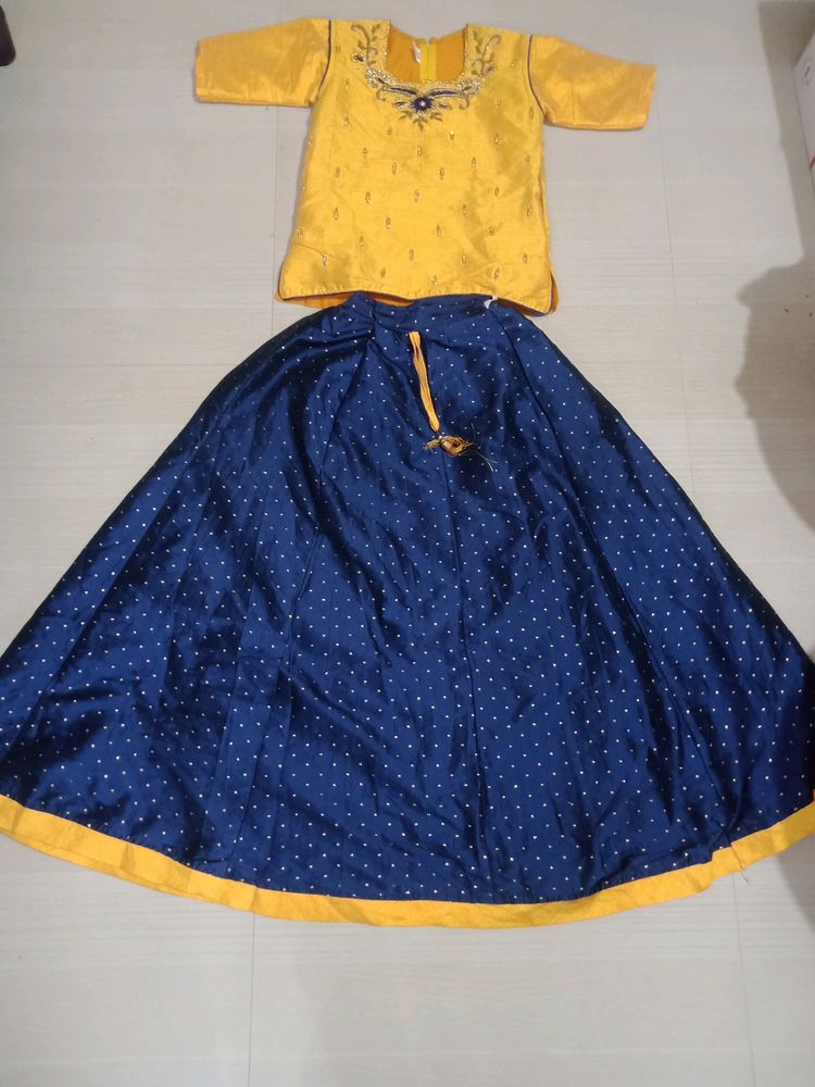 Traditional top and skirt