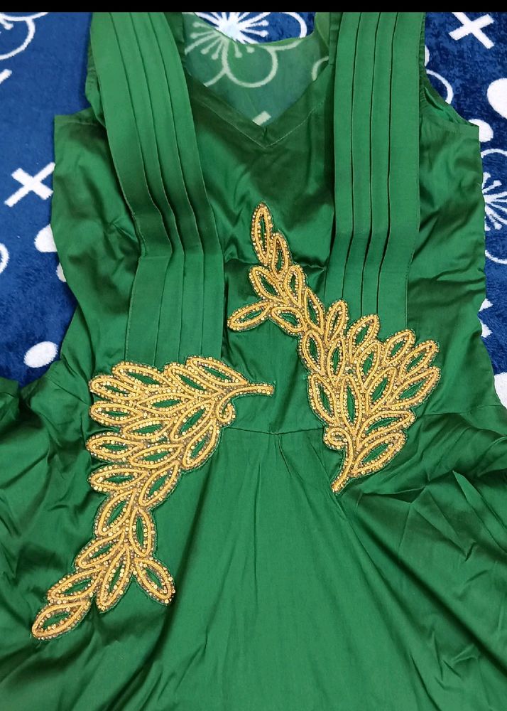 Beautiful Women Partywear Gown💚