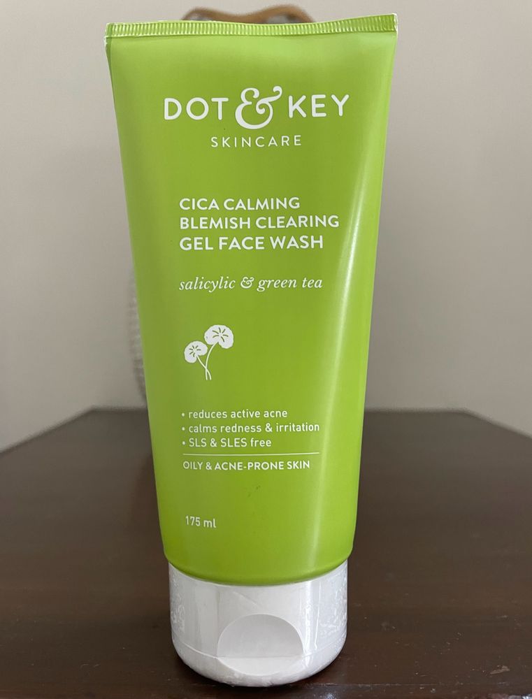 Dot & Key Big Facewash Cica Sealed