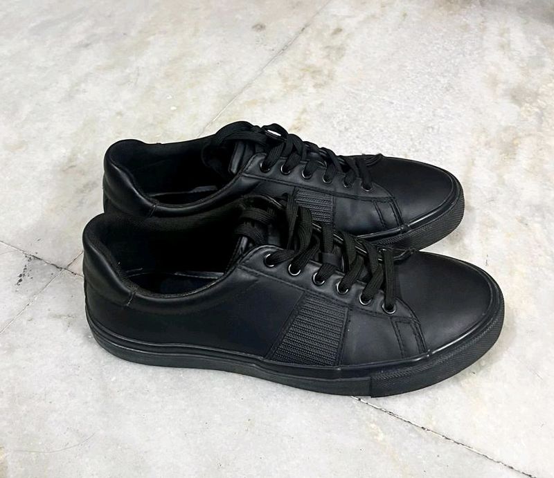 ZARA MONOCHROME BLACK SNEAKERS EUR 41