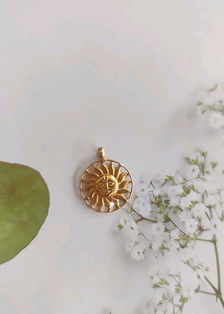 20 K Pure Gold Sun Pendant For Womens Nd Girls