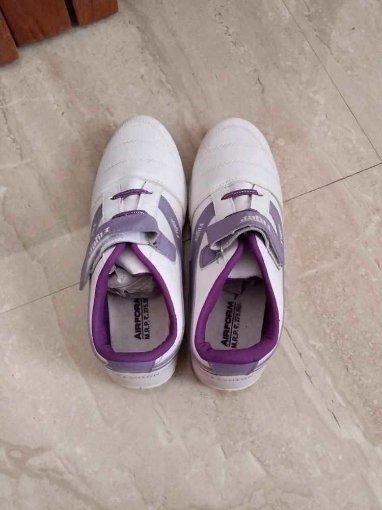 White And Lavender Sports Shoes