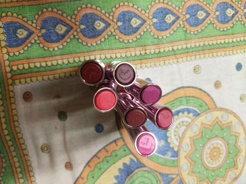 Choose 2 Lipstick Colour