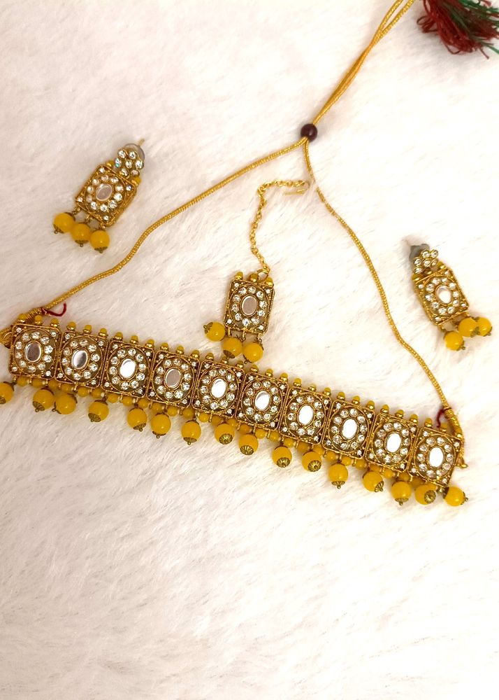 Beautiful Festive And Wedding Friendly Yellow Set