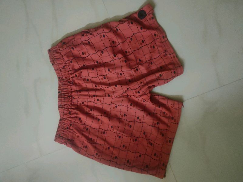 Three cotton blend shorts