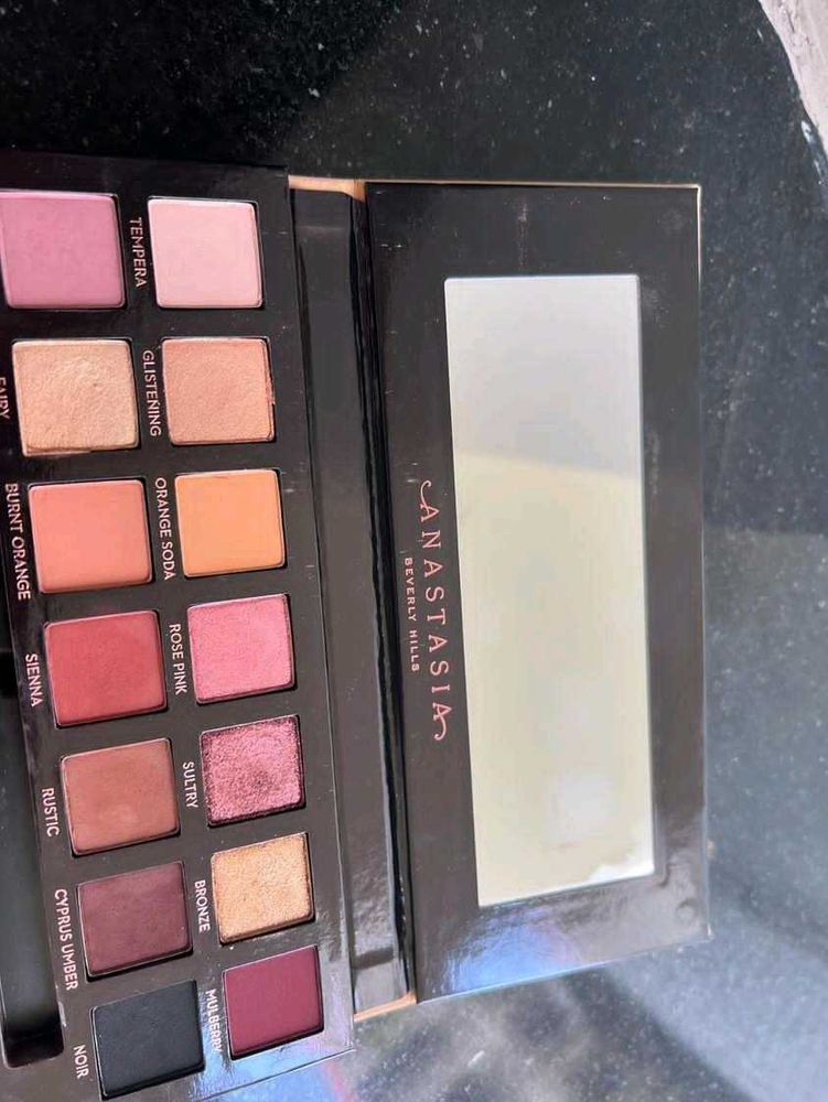 Anastasia Soft Glam Palette