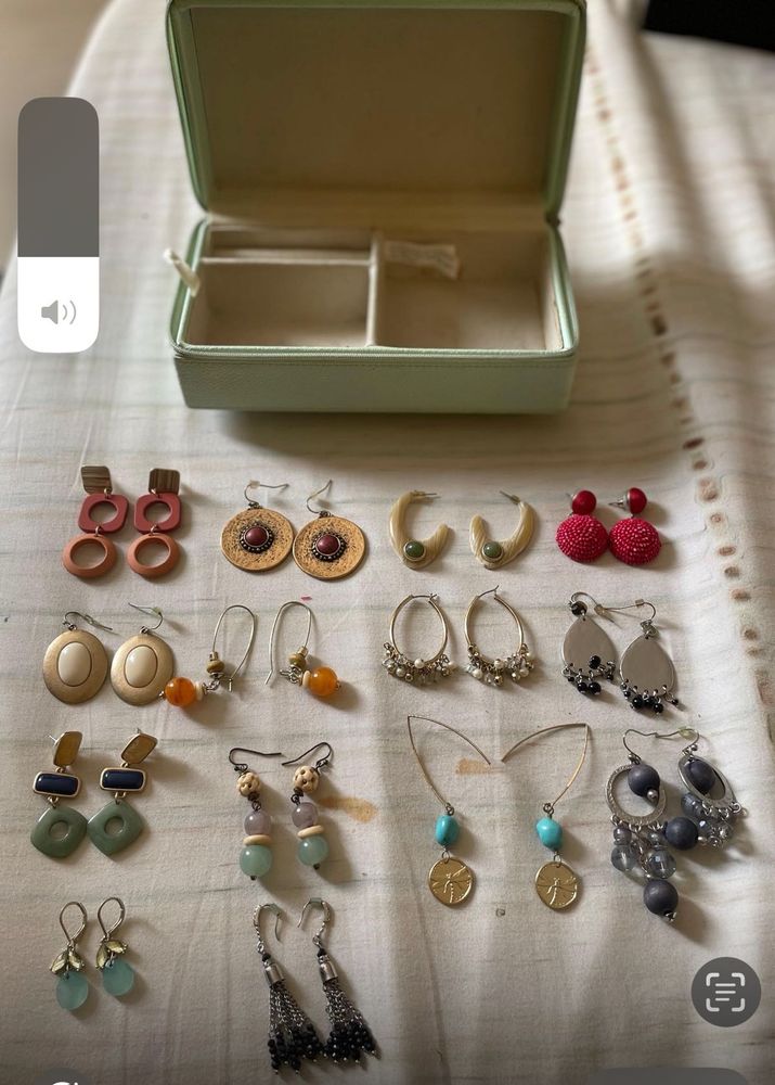 Combo Of 14 Earrings With Jewellery Box