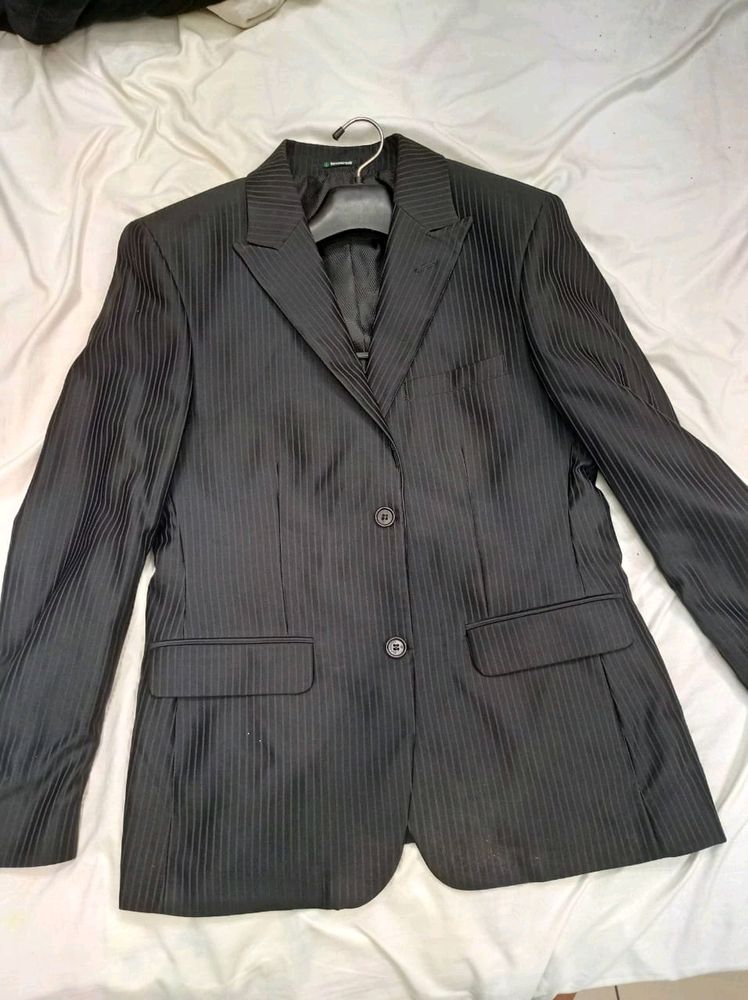 Blackberrys Blazer Suit.