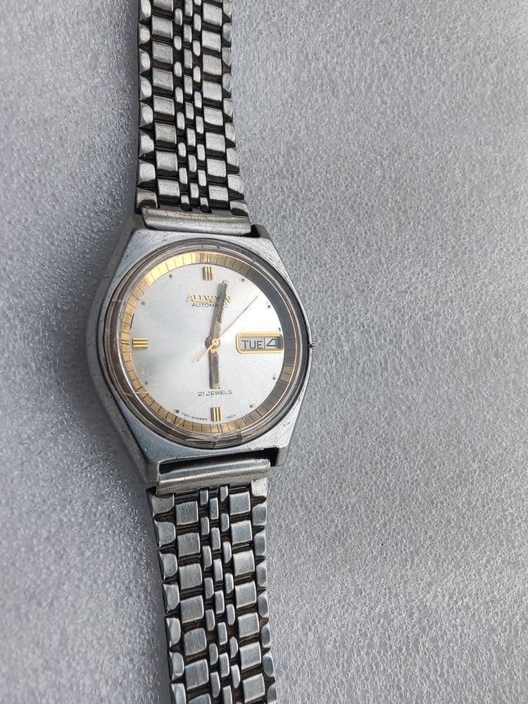 Vintage Allwyn Gold Tone Day-Date Automatic Watch