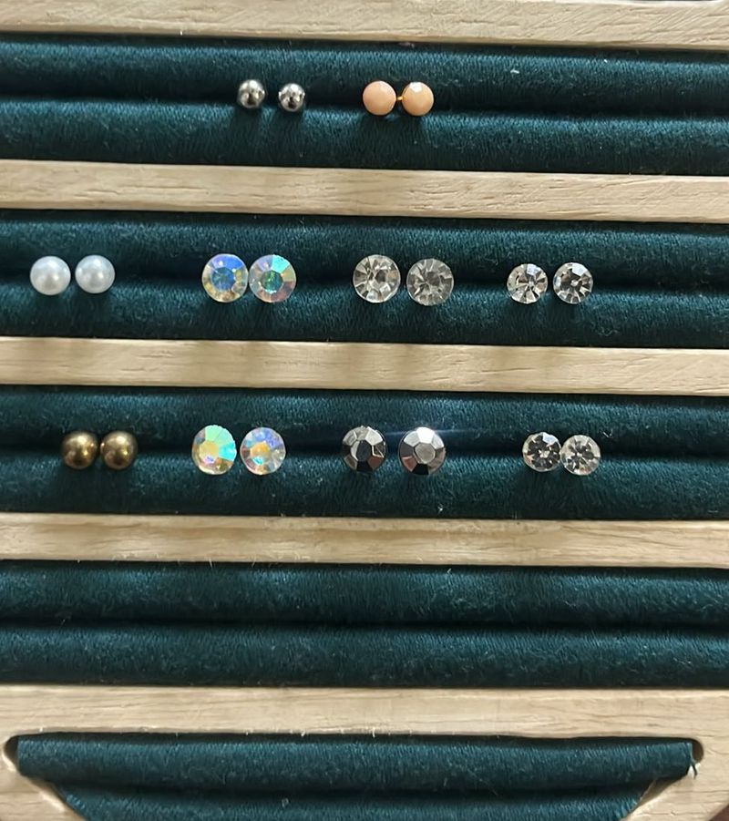 Pack Of 10 Small Studs