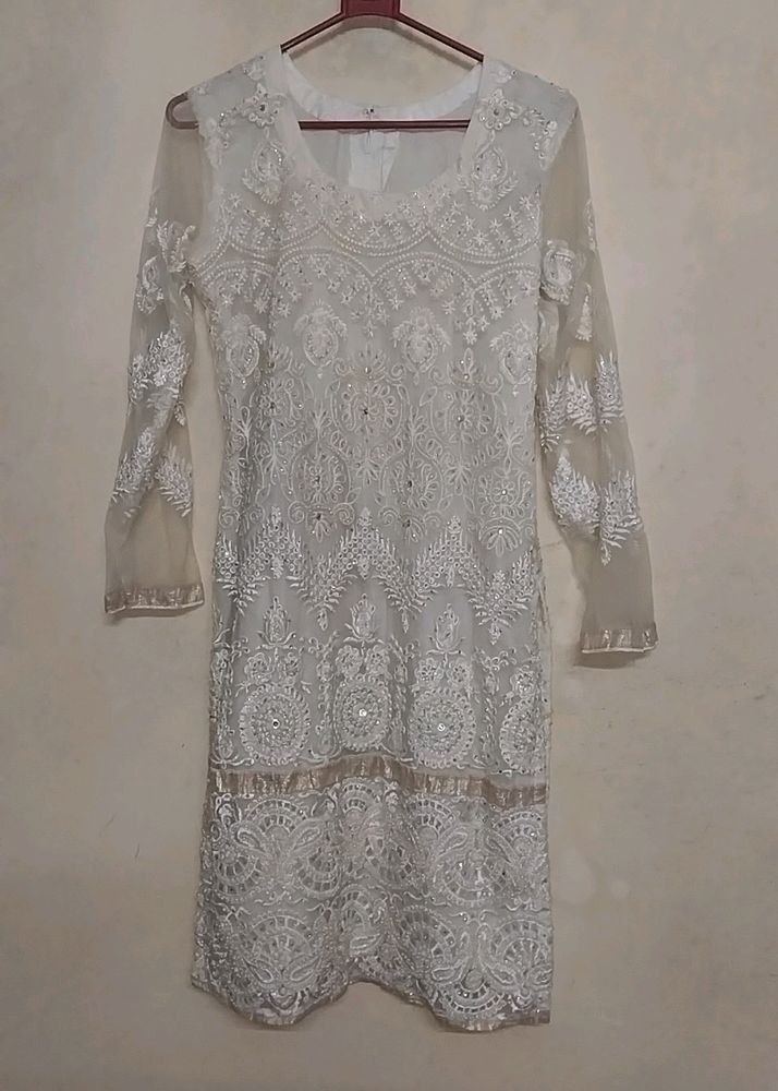 Very Beautiful Kurti Pearl's Amd Daimond Work