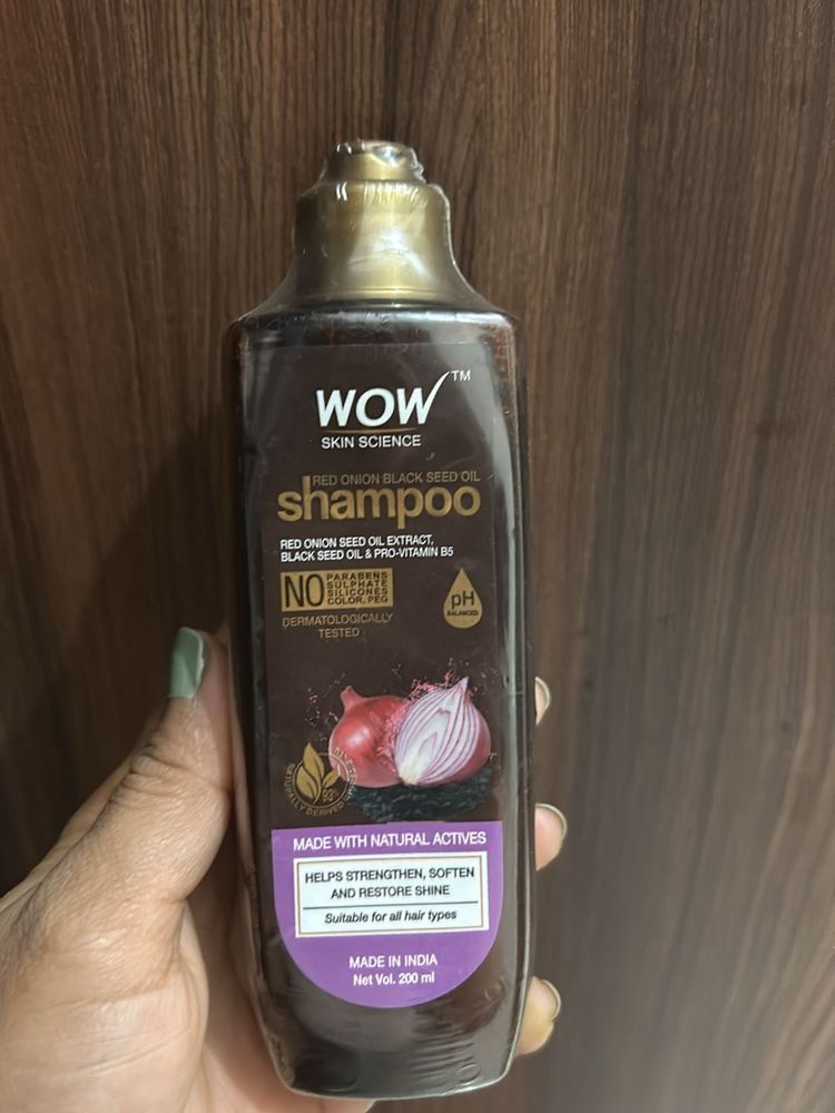 Wow Skin Science Red Onion Black Seed Oil Shampoo