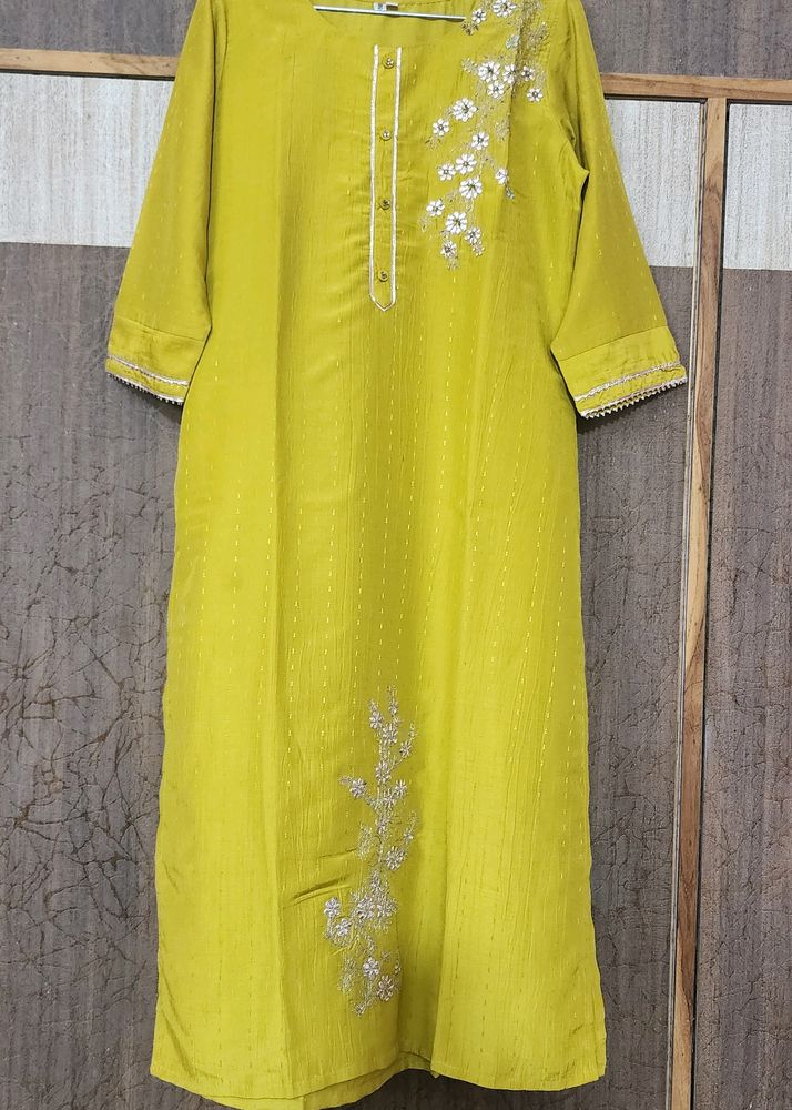 AKS Kurti Set From AJIO